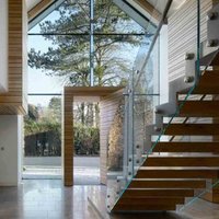Escalier en acier personnalisé en forme de zigzag pour villa