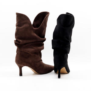 Bottines mi-mollet en faux daim avec bord supérieur en V, bout pointu et talon chaton - Chaussures élégantes pour robe de soirée pour femmes - Product Image 5