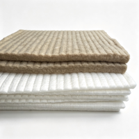 Matériau de rembourrage coloré, chaud, en polyester creux, conjugué, thermocollé, antistatique et recyclable pour matelas