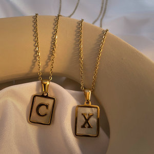 Collar con Colgante de Letra del Alfabeto de la A a la Z, Chapado en Oro, de Acero Inoxidable - Product Image 5