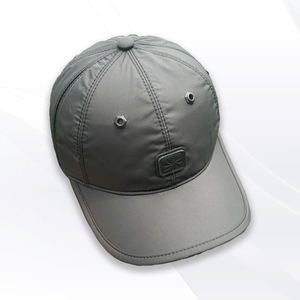 Casquette en polyester unisexe de haute qualité 2 faces respirante imperméable à l'eau Logo personnalisé article de sport fabriqué au Vietnam emballé dans un carton - Product Image 1