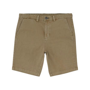 Pantalones cortos chinos urbanos casuales para hombre que combinan la estética del streetwear con la estructura tradicional del chino y el diseño moderno de los bolsillos. - Product Image 1