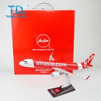 Cadeau d'avion à l'échelle 1/100 A321neo modèle d'avion 44.5cm Collection promotionnelle d'entreprise personnalisable Matériau en résine Ailes séparées