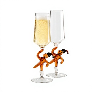 Flûte à champagne / Verre à toast en borosilicate fait main de 290 ml avec logo personnalisé pour cadeaux d'entreprise et kits de bienvenue promotionnels - Product Image 2