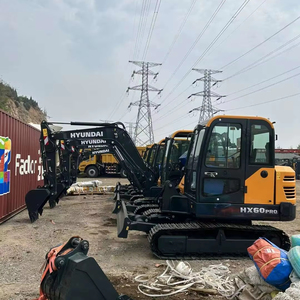 Excavatrice compacte sur chenilles HX60PRO 6 tonnes, Tier 4F Euro 5, mini-pelle hydraulique pour l'aménagement paysager et la construction municipale - Product Image 1