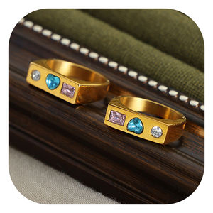 Bijoux fantaisie de haute qualité, bague en acier inoxydable plaqué or 18 carats avec zircon en forme de cœur pour femmes - Product Image 1