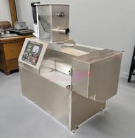 Petite ligne de machines à souffler pour la production de snacks extrudés à base de riz soufflé, maïs et farine de maïs