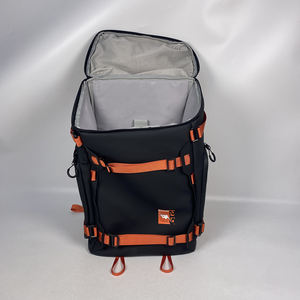 Sac à dos pour chaussures de <span class=keywords><strong>ski</strong></span> en cuir PU mat de nouvelle conception, résistant à l'eau, léger, pour chaussures de snowboard et casque de voyage - Product Image 5