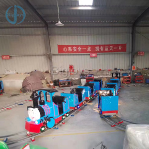 Mini train électrique d'intérieur et extérieur Thomas en acier galvanisé en vente - Product Image 3