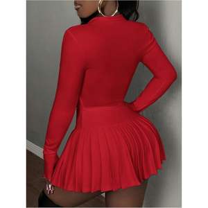 Conjunto de 2 piezas personalizado para mujer, top corto de manga larga con minifalda plisada, atuendo sexy para discoteca. - Product Image 1