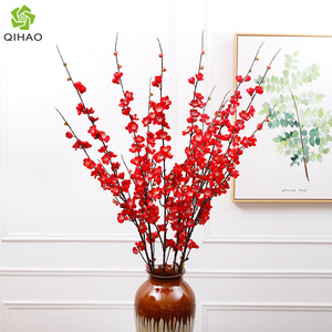 Fleurs de Prunier Artificielles QIHAO en Soie Rouge pour Décoration Intérieure et Accessoires de Mariage – Composition Florale en Plastique Haute Simulation - Product Image 1