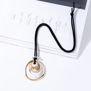 Collier long tendance avec pendentifs en cercles creux, bijoux gothiques décoratifs pour femmes, style coréen, nouveauté 2022 - Product Image 3