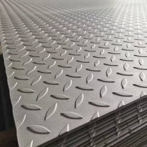 แผ่นเหล็กโครงสร้างกันลื่น รีดร้อน <span class=keywords><strong>A36</strong></span> ลายเพชร หนา 2-3 มม. Q235 Q345 บริการตัดเหล็กสำหรับงานก่อสร้าง RONGYI - Product Image 3