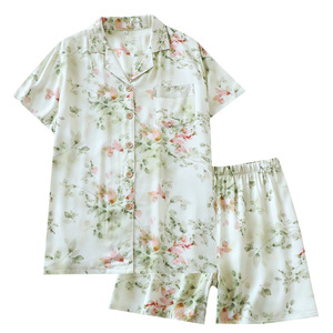 <span class=keywords><strong>Pigiama</strong></span> in <span class=keywords><strong>Viscosa</strong></span> Satinata Fresco, Morbido e Delicato, Traspirante, con Motivi Floreali Estivi, Set da Casa con Maniche Corte e Pantaloncini per <span class=keywords><strong>Donna</strong></span> - Product Image 2