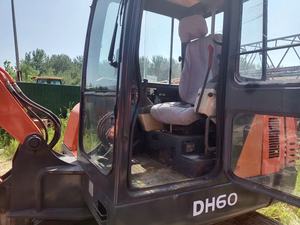 Mini Excavadora hidráulica usada DOOSAN DH60 Precio bajo Buen estado Mini excavadora usada sobre orugas DOOSAN DH 55 DX60 DX55 en venta - Product Image 5
