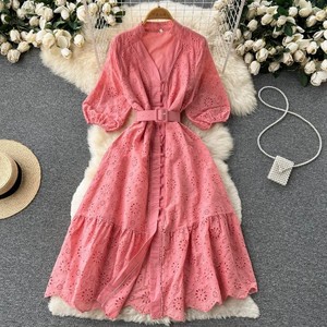 <span class=keywords><strong>Vestido</strong></span> Maxi Premium de Chifón para Mujer con Cuello en V, Volantes, Manga Abullonada Hueca, Bordado y Estilo Holgado Casual para Invierno - Product Image 4