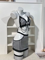 Lingerie de nuit sensuelle pour femme, rayée noir et blanc, avec dentelle érotique, décorations chaînes, soutien-gorge halter et jupe découpée, lingerie intime