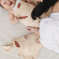 Couverture personnalisée en gros pour nouveau-né, super douce, imprimé papillons, ensemble de langes en mousseline biologique pour bébé