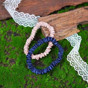 Organic 100% Mulberry Silk Scrunchies Moda Color sólido Seda Accesorios para el cabello - Product Image 2