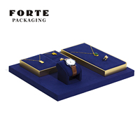 Présentoir de montres FORTE en microfibre et métal, design de luxe, couleur personnalisée pour comptoir et vitrine