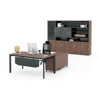 Bureau de direction en cuir massif en bois massif à hauteur variable Postes de travail debout en forme de L dans le mobilier scolaire