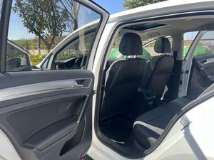 Auto Usado en Venta, Volkswagen <span class=keywords><strong>Golf</strong></span> 280TSI DSG Comfort Edition 2019, Hatchback, Volante a la Izquierda, Gasolina, 150hp, 7DCT, 0-100 en 8.2s - Product Image 3