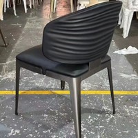 Chaise de salle à manger BST moderne de style nordique avec dossier incurvé en cuir et structure métallique beige pour banquets commerciaux, hôtels, maisons, appartements, restaurants