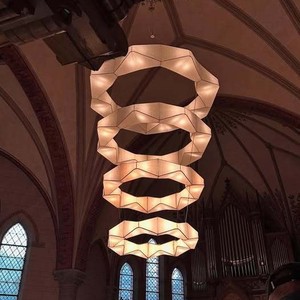 Lámpara de Araña de Cristal Ovalada Dorada LED de Múltiples Cabezas, Iluminación de Lujo para Escaleras en Espiral, Lámpara para Vestíbulo de Villa con Techo Alto - Product Image 1