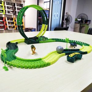134 pièces électrique 2.4G 6CH dinosaure 360 rotation assemblage boucle Flexible voie ferrée <span class=keywords><strong>RC</strong></span> Rail voiture fente jouets - Product Image 4