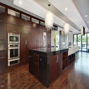 Manufacturer Apartment Wooden Solid Wood Kitchen Cabinet Custom Service Classical Kitchen Cabinets with Brown Coating - Product Image 3