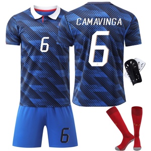 Maillots de <span class=keywords><strong>football</strong></span> personnalisés 2026 pour hommes, taille XL, avec logo et numéro imprimés numériquement, respirants, en polyester ajusté, pour équipes – Vente en gros - Product Image 2