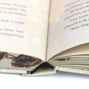Libros Personalizados de Tapa Dura con Encuadernación Cosida, Ediciones Especiales de Novelas, Impresión de Libros Personalizados con Bordes Metalizados - Product Image 4