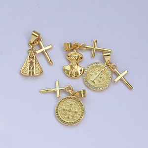 CZ9293 Colgantes de Cruz y Medalla de San Benito con Pavé de Circonitas y Baño de Oro de 18k, con la Virgen de Guadalupe - Product Image 3