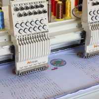 Nouvelle machine à broder numérique automatique Honrain à 2 têtes avec engrenage à roulement 1000 tr/min et longue durée de vie pour la broderie de t-shirts
