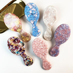 Peigne à cheveux portable haut de gamme fait main en acétate multicolore, avec coussin d'air ovale, pour massage, design mignon pour filles - Product Image 2