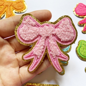 Accessori per borse da te all'ingrosso di alta qualità su ferro personalizzato su <span class=keywords><strong>nastro</strong></span> termosalato fiocco 3D ricamo patch in ciniglia - Product Image 3