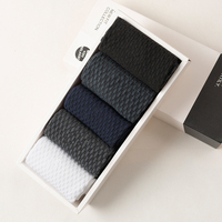 5 paires par boîte Chaussettes en bambou d'affaires d'été Hommes Crew Box Emballage Chaussettes en fibre de bambou personnalisées