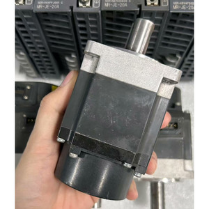 MR-JE-20A MR-JE-20B HG-KN23J-S100 HG-KN23BJ-S100 Variador y Motor de 200W MR-JE-20A HG-KN23J-S100 MR-JE-20A MR-JE-20B HG-KN23J-S100 - Product Image 4