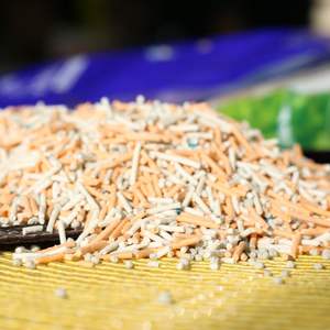 <span class=keywords><strong>ทราย</strong></span>แมวเบนโทไนต์ธรรมชาติ 100% คุณภาพพรีเมียมจากผู้ผลิต OEM จับตัวเป็นก้อนแข็งแรง ปราศจากฝุ่น พร้อมคุณสมบัติยับยั้งกลิ่น โซเดียมแคทแซนด์ - Product Image 5