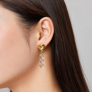 Boucles d'oreilles pendantes sculptées avec perles transparentes en acier inoxydable plaqué or 14 carats sous vide - Product Image 5