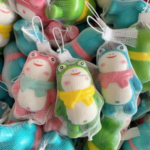 Lindo juguete blandito de rana Salute, muñeco de rebote lento para aliviar el estrés, adorno decorativo, juguete de descompresión para niños - Product Image 3