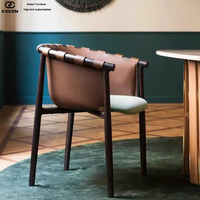 Ensemble de salon italien luxueux - Fauteuils en cuir avec dossiers de style villa pour une position inclinable confortable.