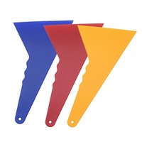 Outils d'emballage : Raclette triangulaire en plastique durable résistante aux hautes températures pour film et verre, idéale pour les fenêtres