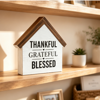 Panneau en bois rustique en forme de maison de ferme, avec inscription « Thankful Grateful Blessed », pour décoration de table, de cheminée ou d'étagère à la maison