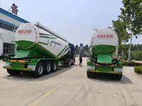 Semi-remorque en ciment en vrac 40000L Remorque de camion-citerne de ciment en poudre sèche en acier pour le transport de poudre de chaux