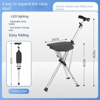 Un bouton à ouverture rapide automatique pliant en alliage d'aluminium respirant antidérapant personnes âgées lumière Triangle canne chaise tabouret 100kg charge