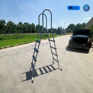 Échelle de <span class=keywords><strong>piscine</strong></span> hors sol pour jardin extérieur avec marches antidérapantes, structure métallique robuste pour un accès facile à la <span class=keywords><strong>piscine</strong></span>, usage familial. - Product Image 5