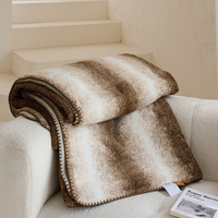 Couverture de lit personnalisable en fibre de polyester tricotée double face, unie, haut de gamme, toutes saisons, 200x230cm, pour maison moderne, en promotion