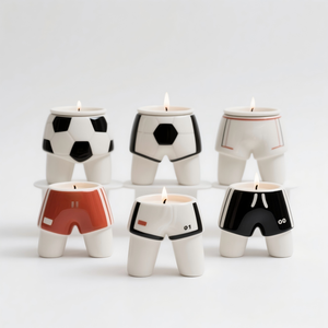 Candela Profumata a Forma di Pantaloncini da Calcio, Creativa Candela in Barattolo di Ceramica a Forma di Divisa da Calcio, Regalo per Tifosi, 4oz - Product Image 1