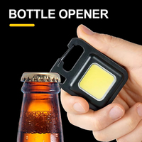 Mini lampe torche COB super lumineuse à clipser sur la clé, lampe de camping rechargeable avec aimant, 3 modes d'éclairage pour le camping et la maison